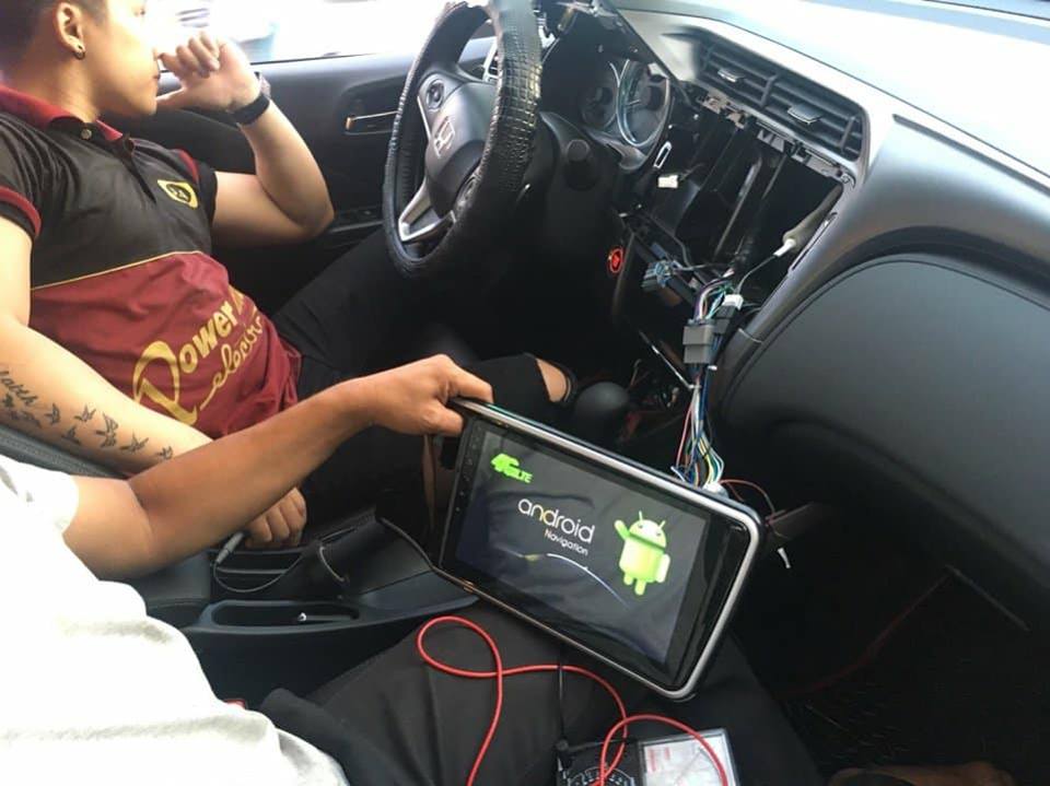 man hinh androi tich hop camera cho dong xe city 2018