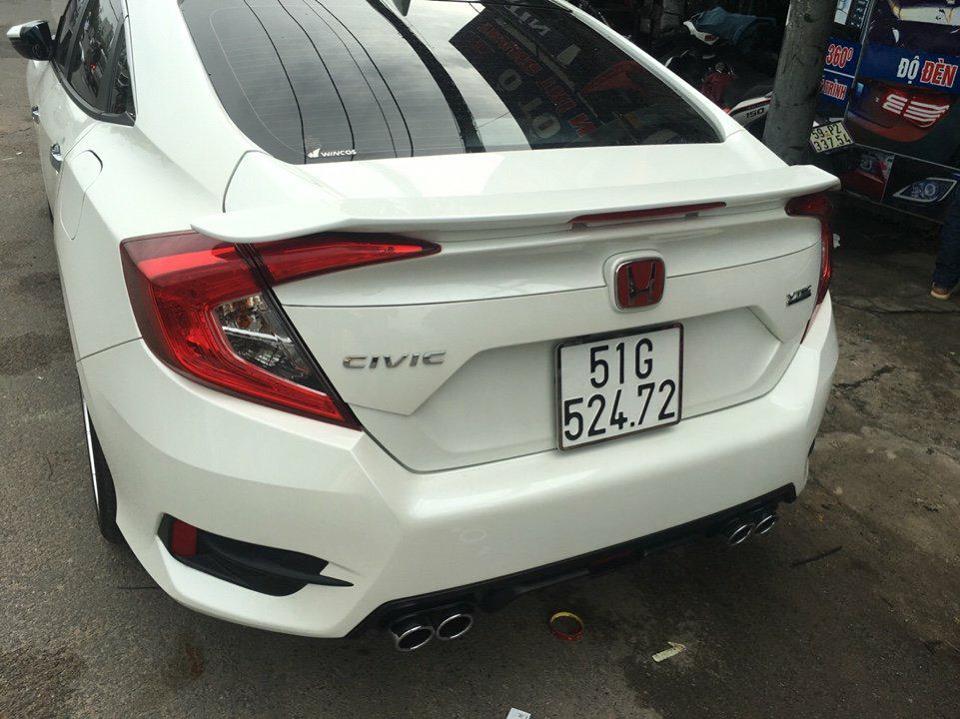 lap dat duoi ca the Thao Cho Xe Civic 2018
