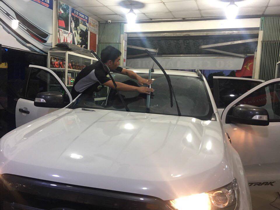 Dan Phim Cach Nhiet Cho xe Ford Ranger